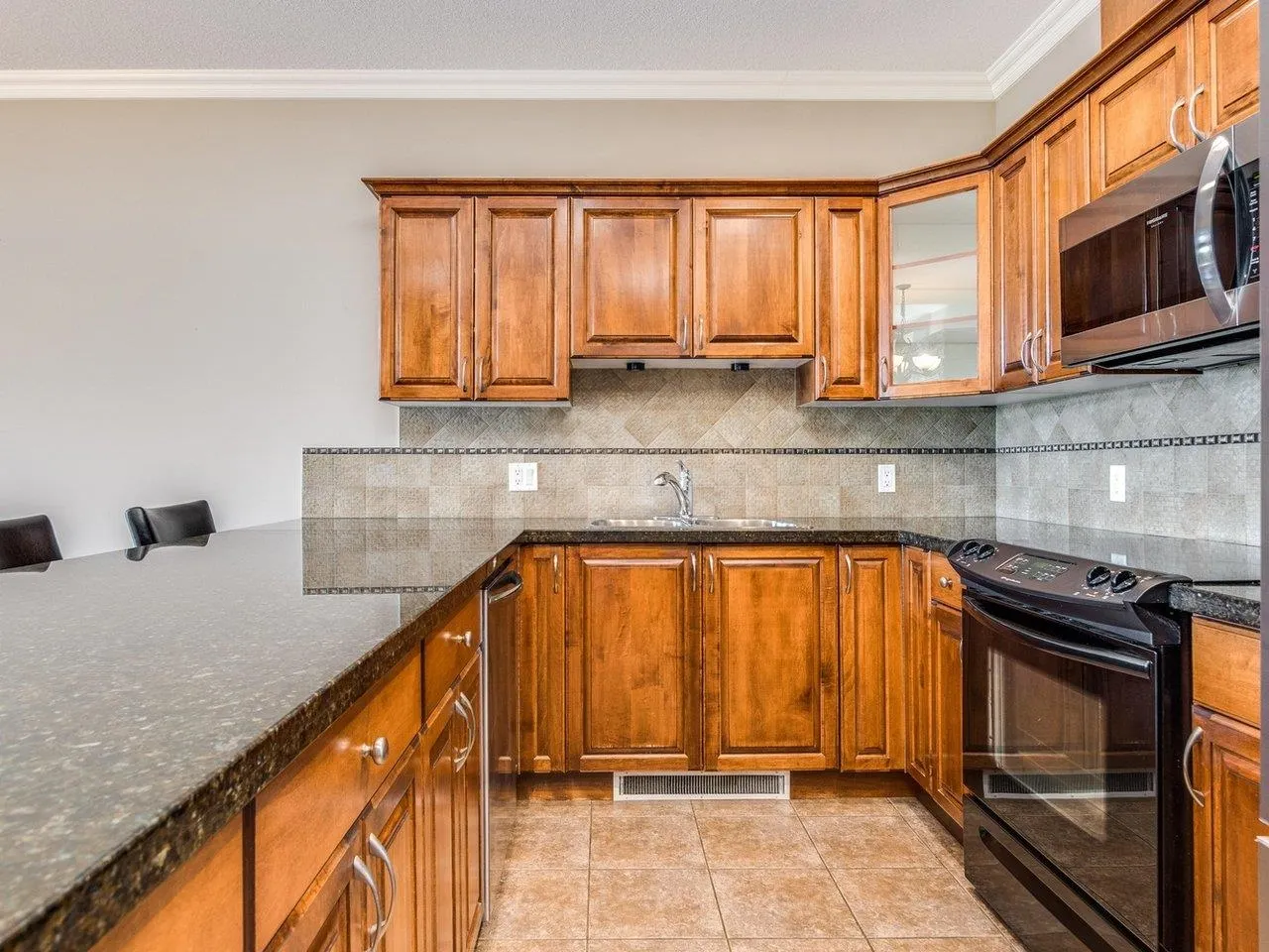 307 33755 7th Avenue