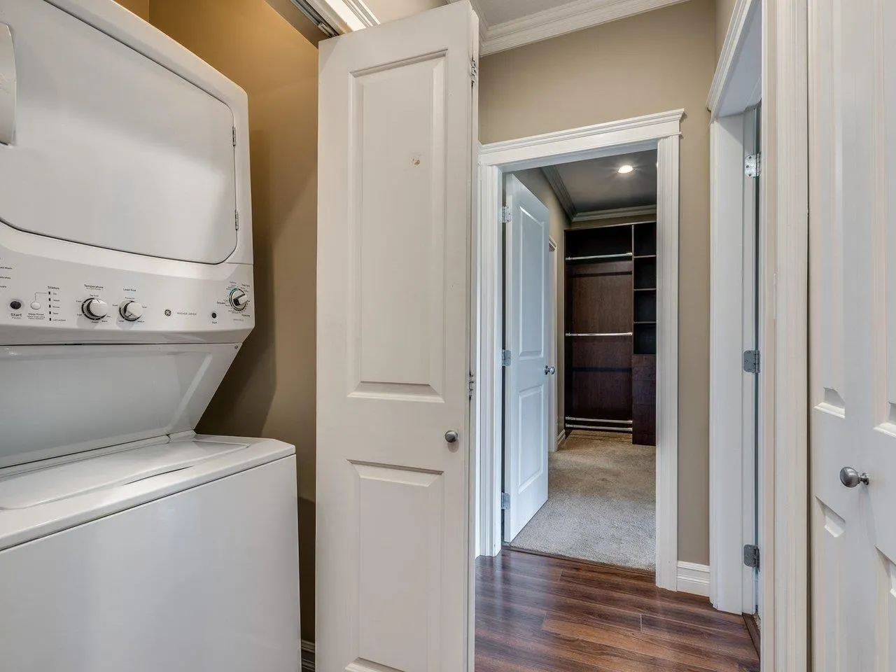 307 33755 7th Avenue