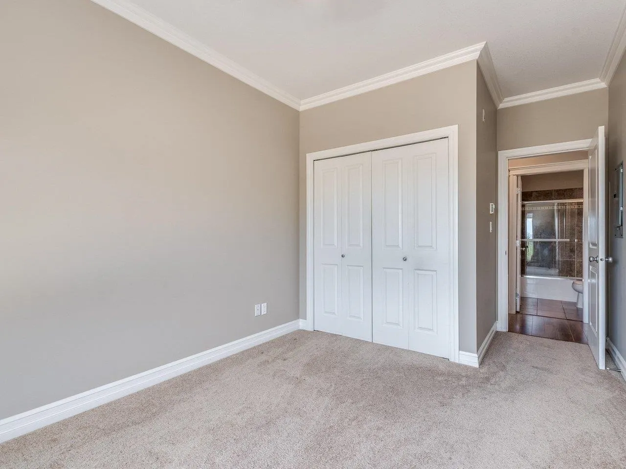 307 33755 7th Avenue