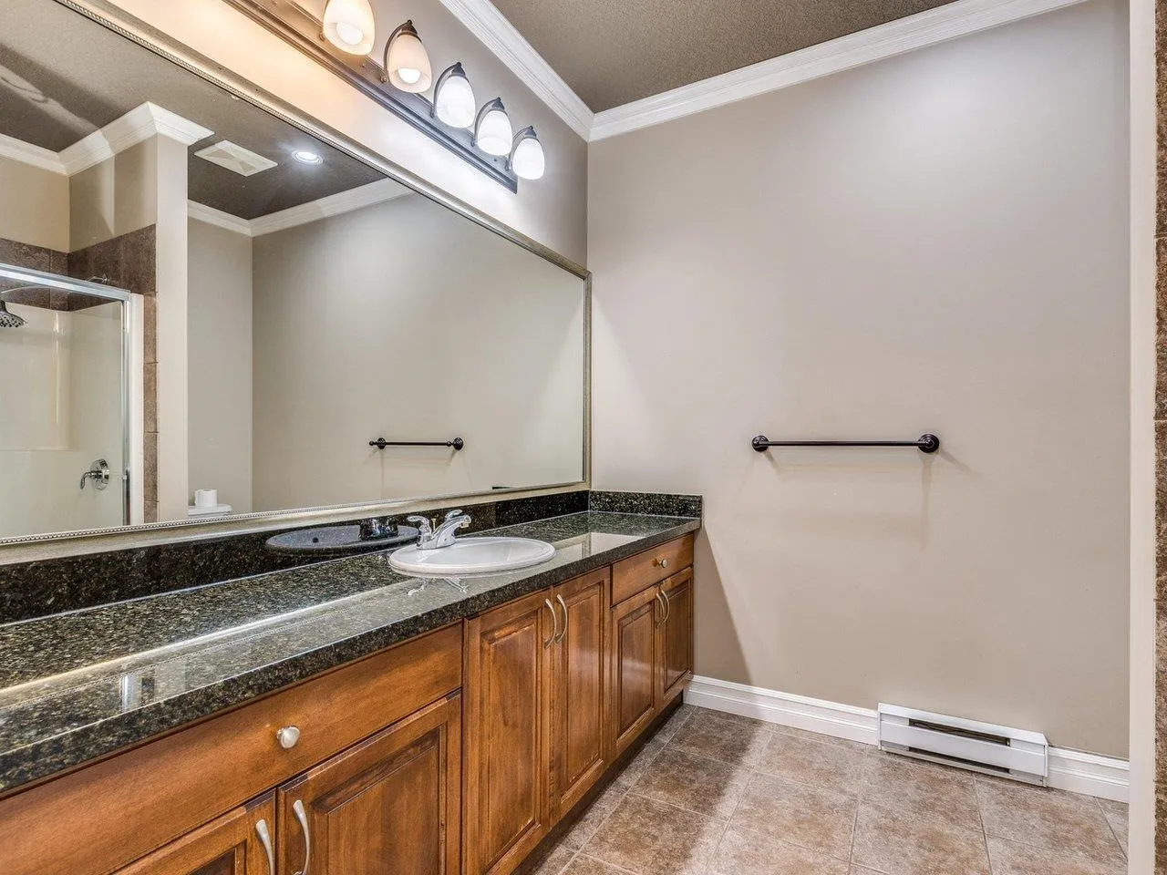 307 33755 7th Avenue