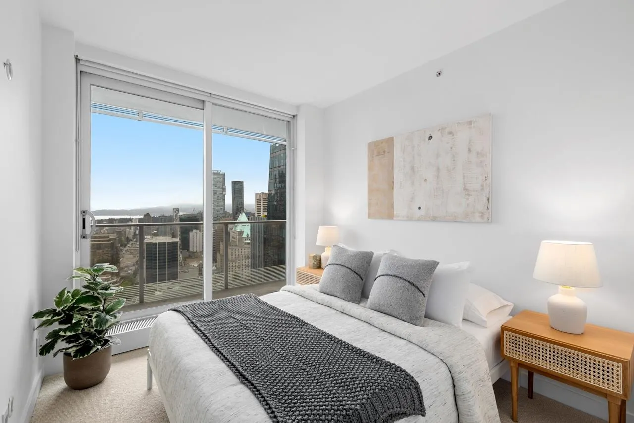 4202 777 Richards Street