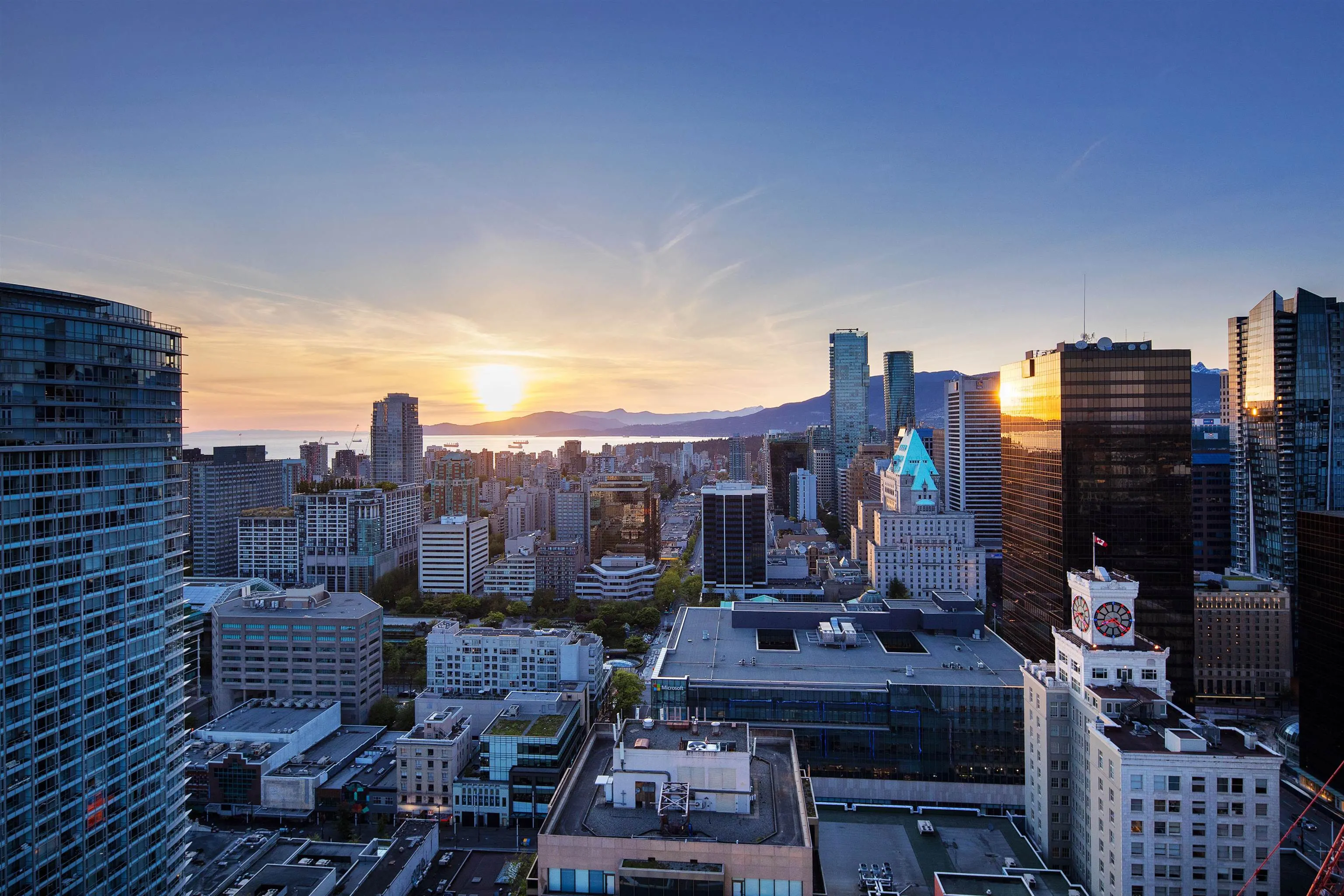 4202 777 Richards Street