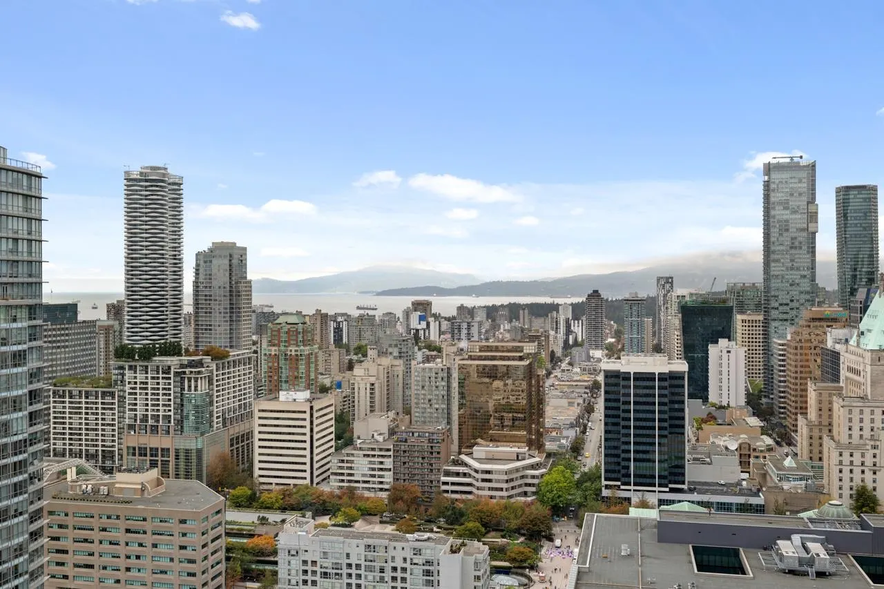 4202 777 Richards Street