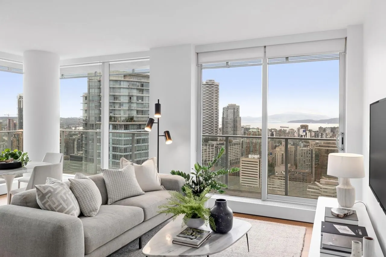 4202 777 Richards Street