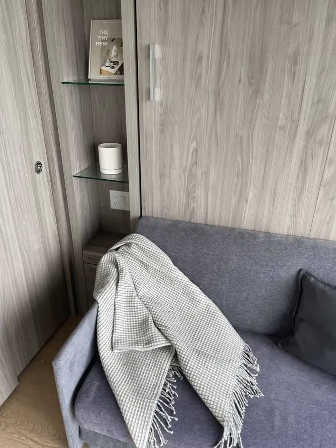 2010 89 Nelson Street