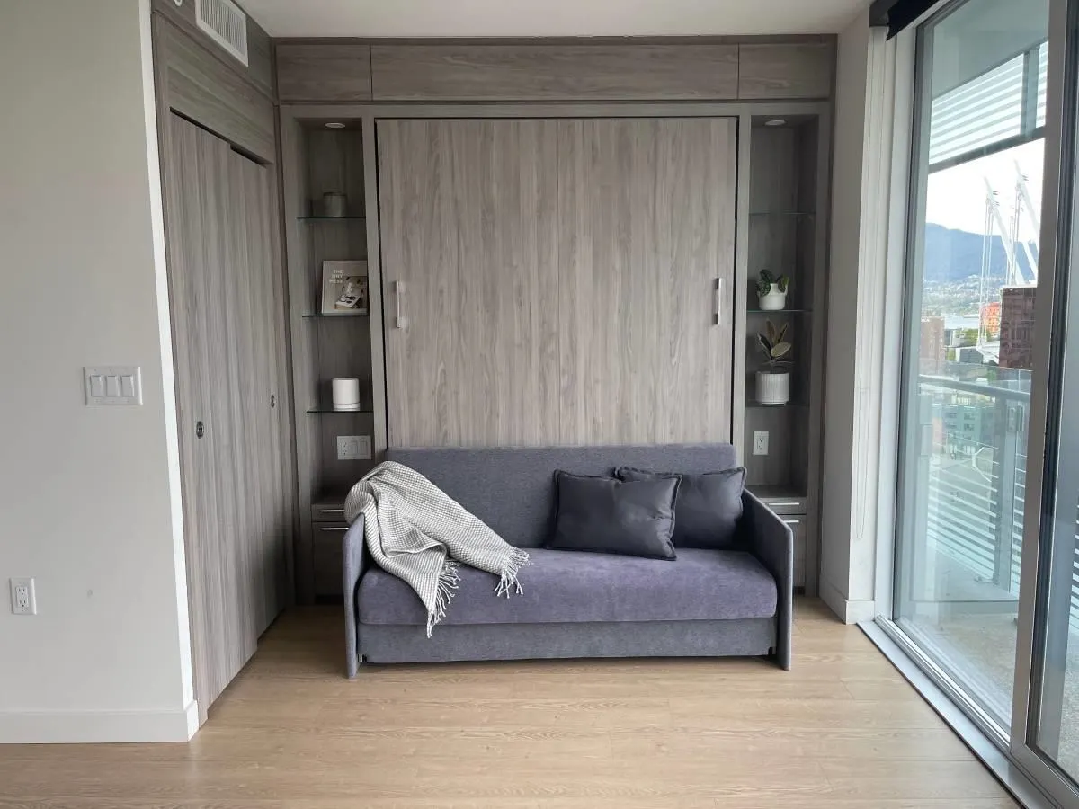 2010 89 Nelson Street