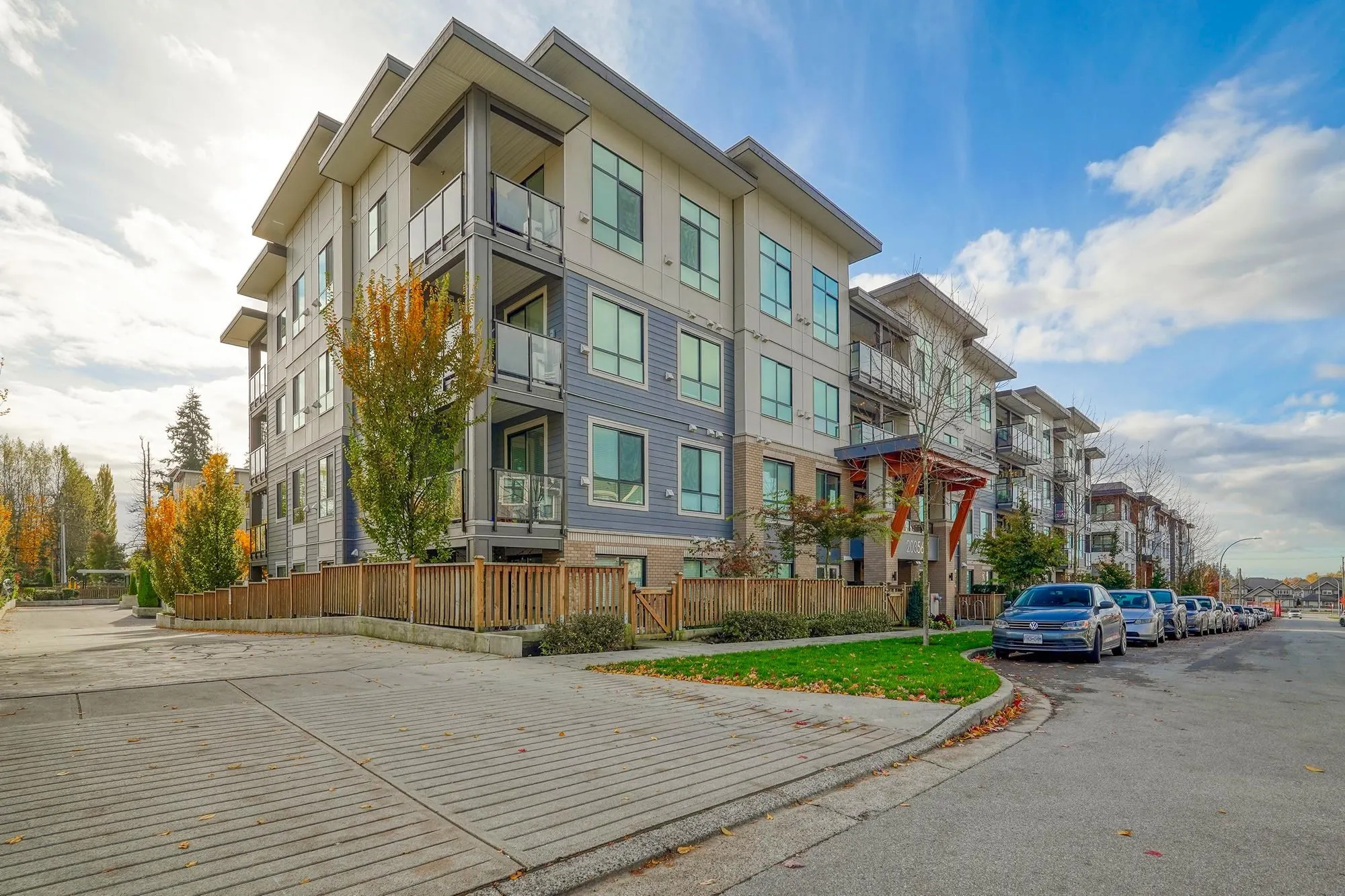 110 20356 72b Avenue