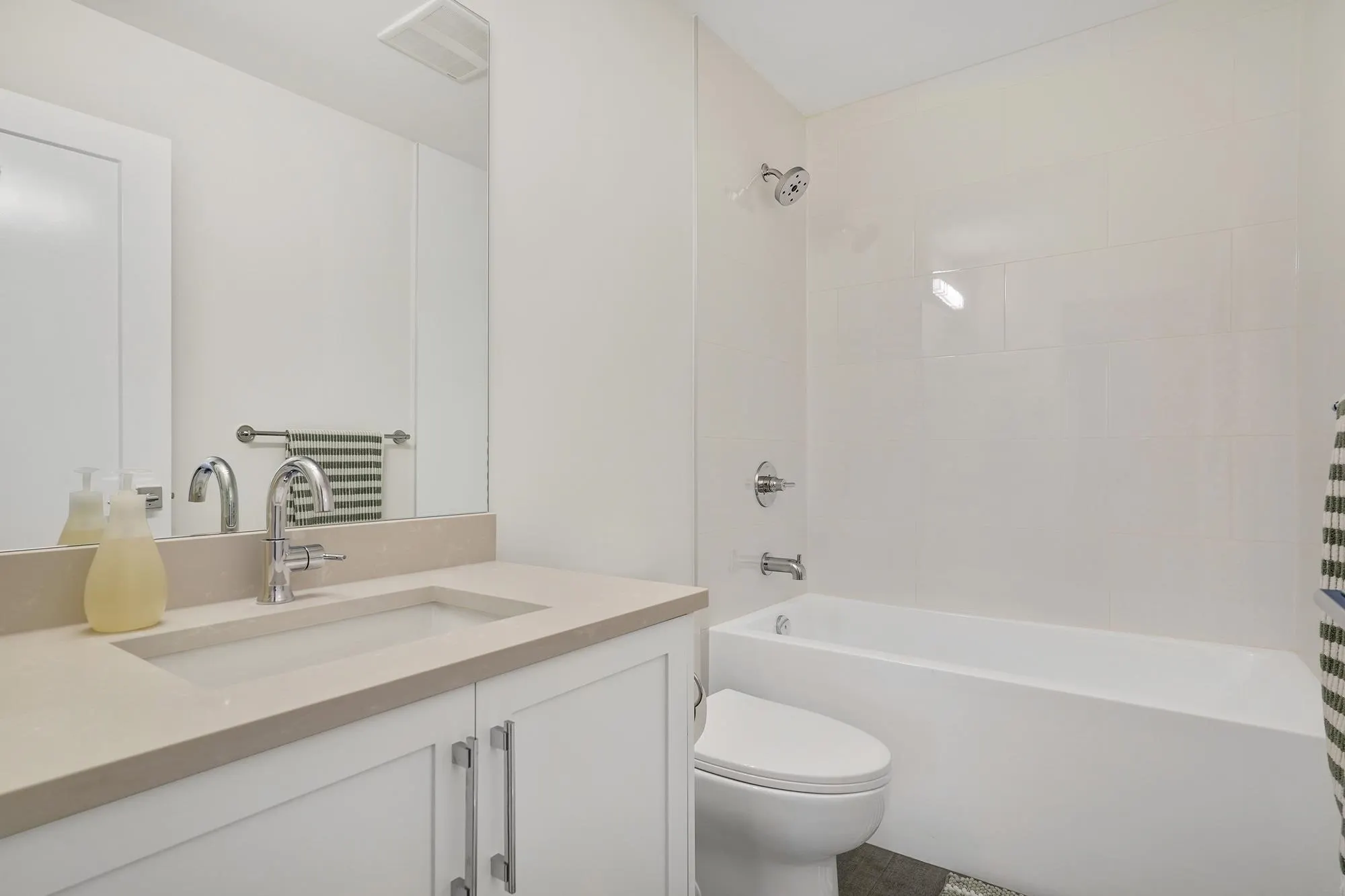 110 20356 72b Avenue