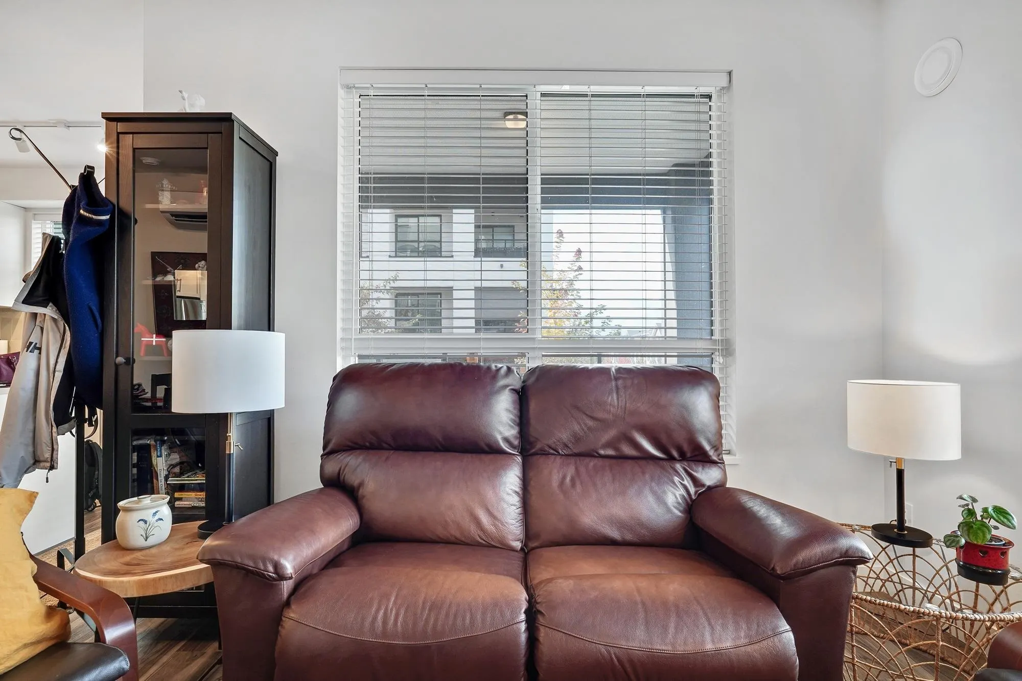 110 20356 72b Avenue