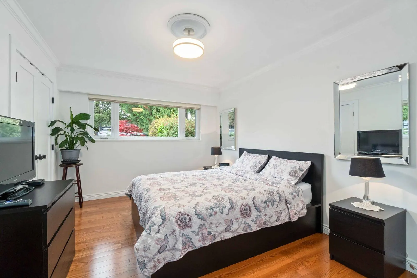 660 Gatensbury Street