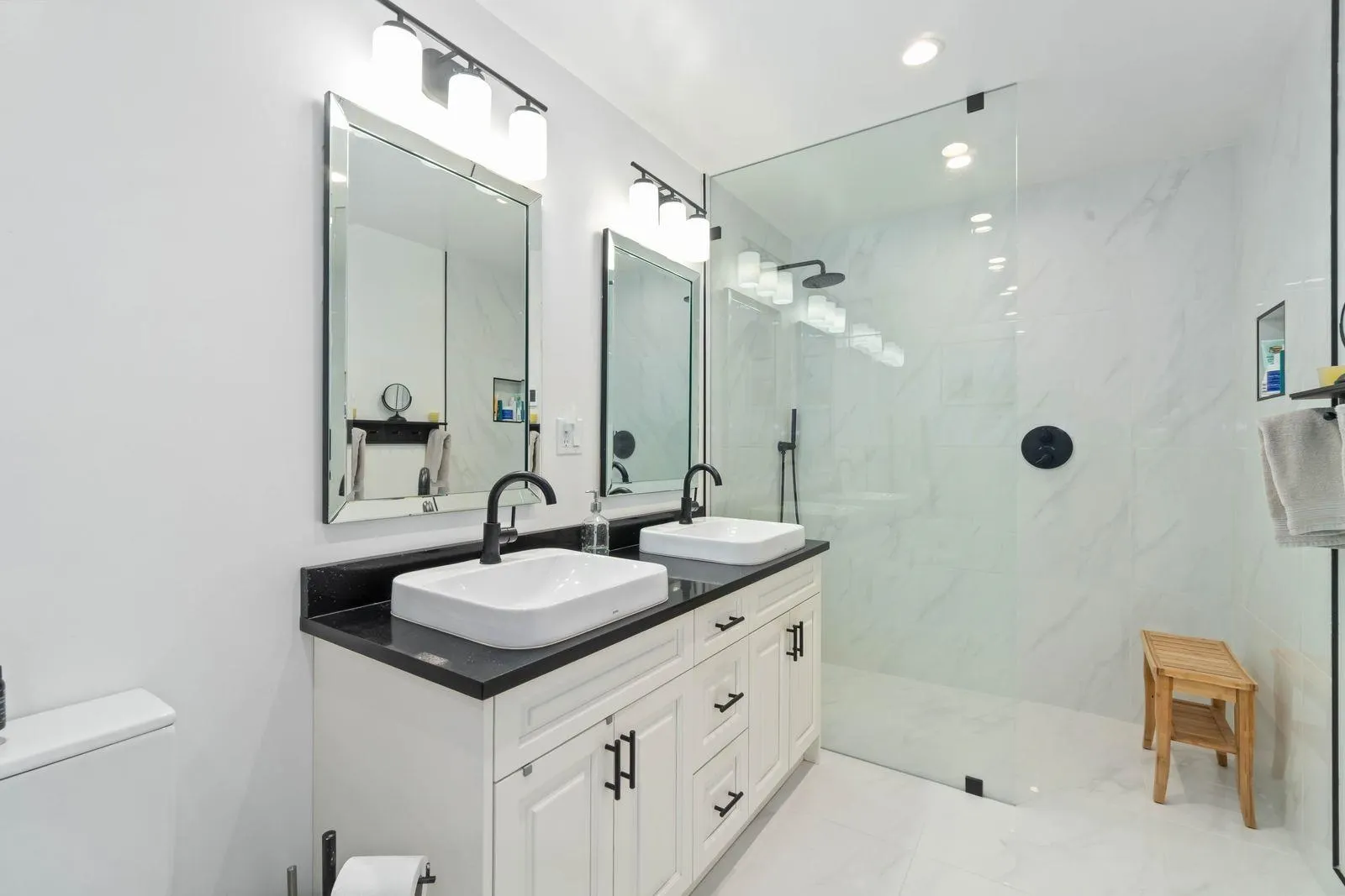 660 Gatensbury Street