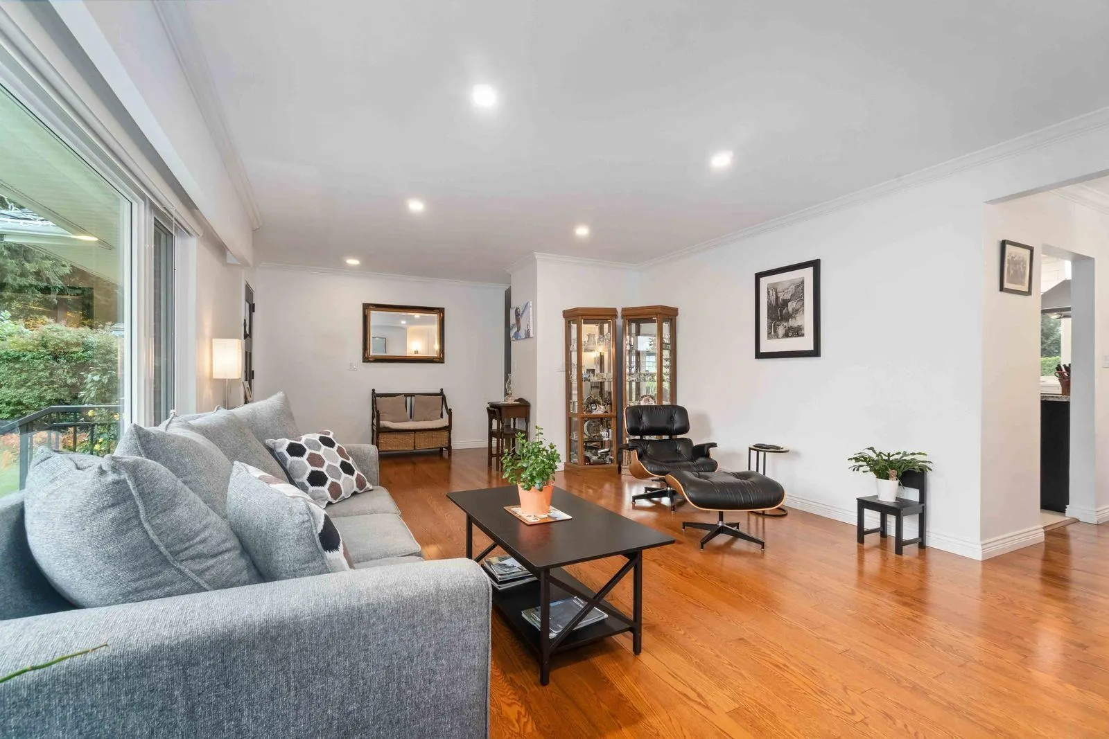 660 Gatensbury Street