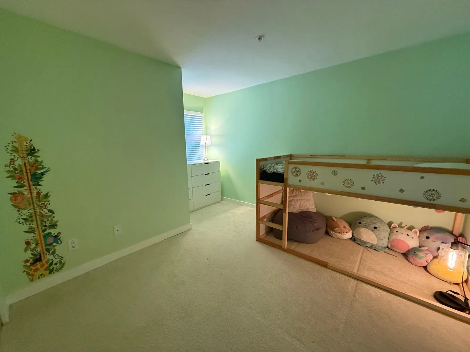 102 3008 Willow Street