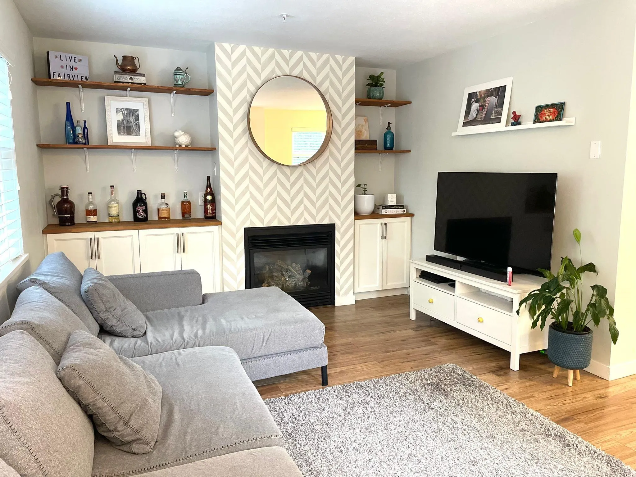 102 3008 Willow Street