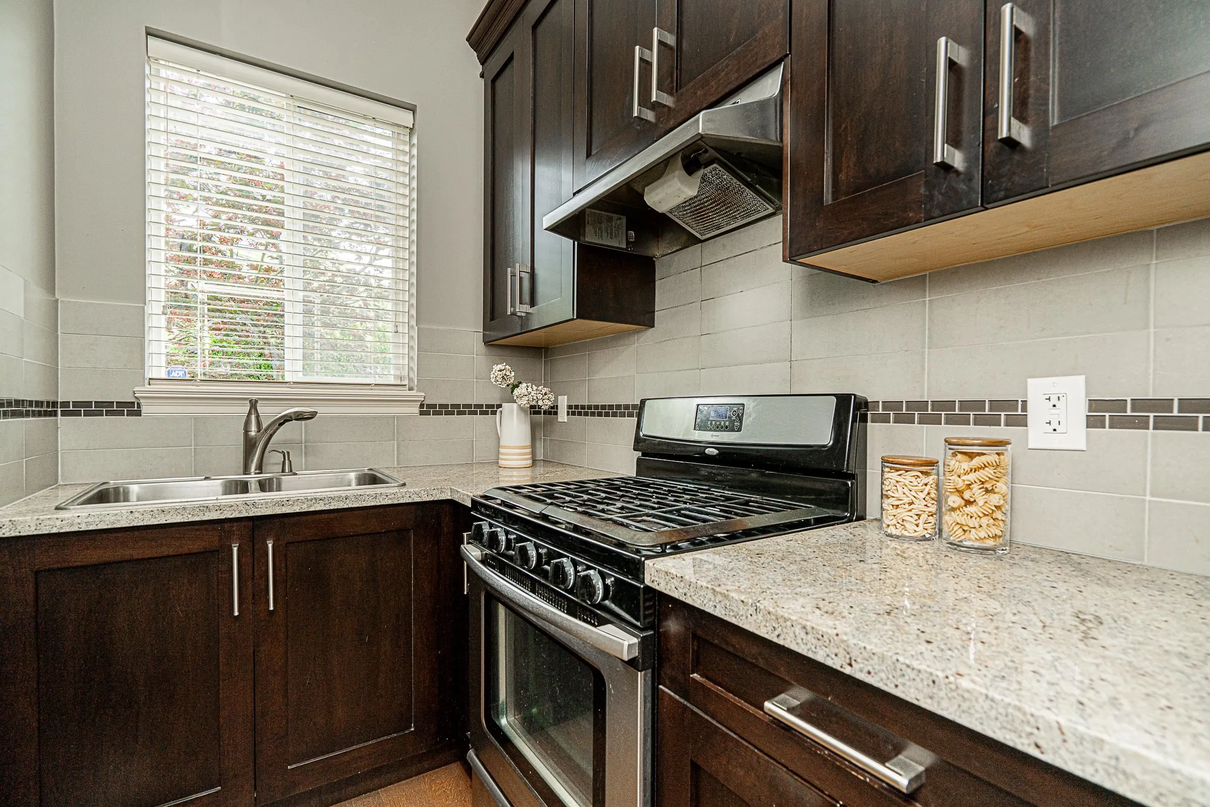 3387 Gislason Avenue