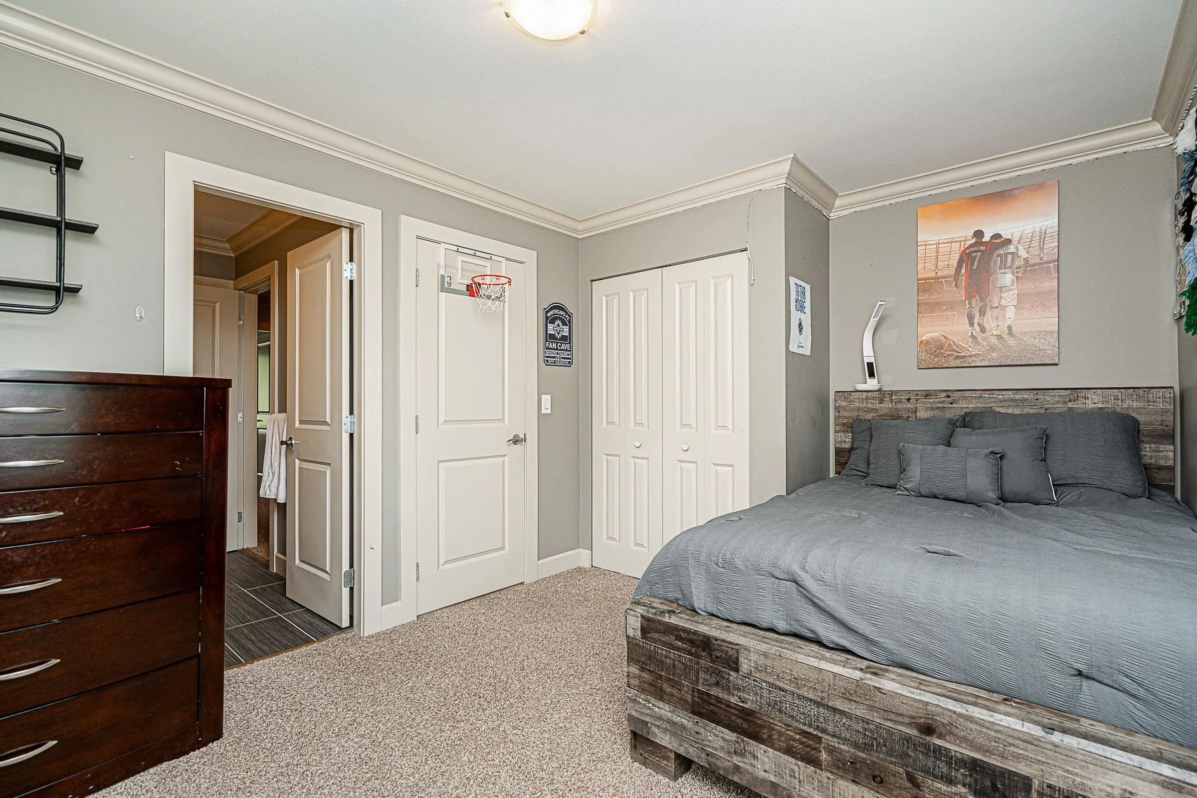 3387 Gislason Avenue