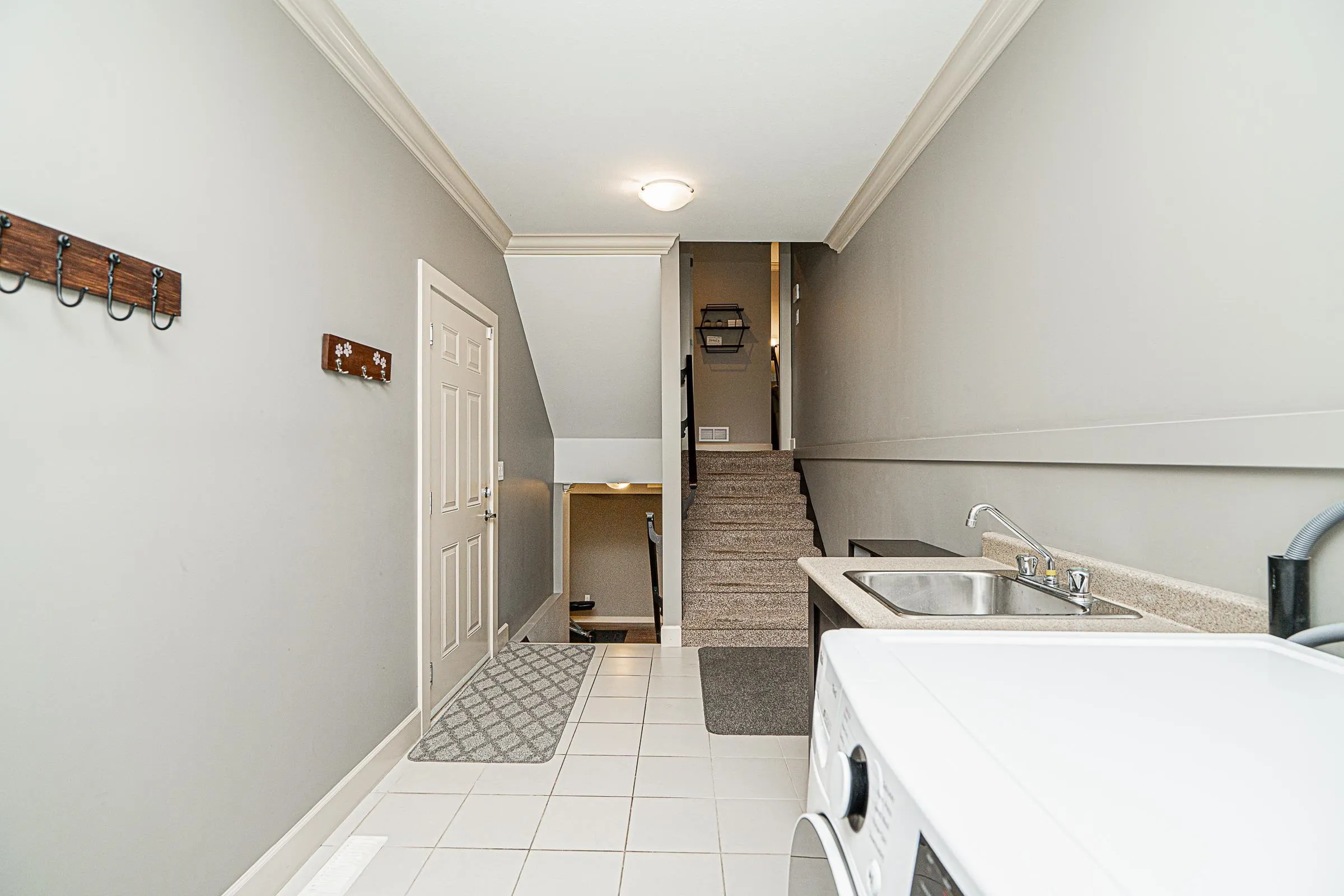 3387 Gislason Avenue