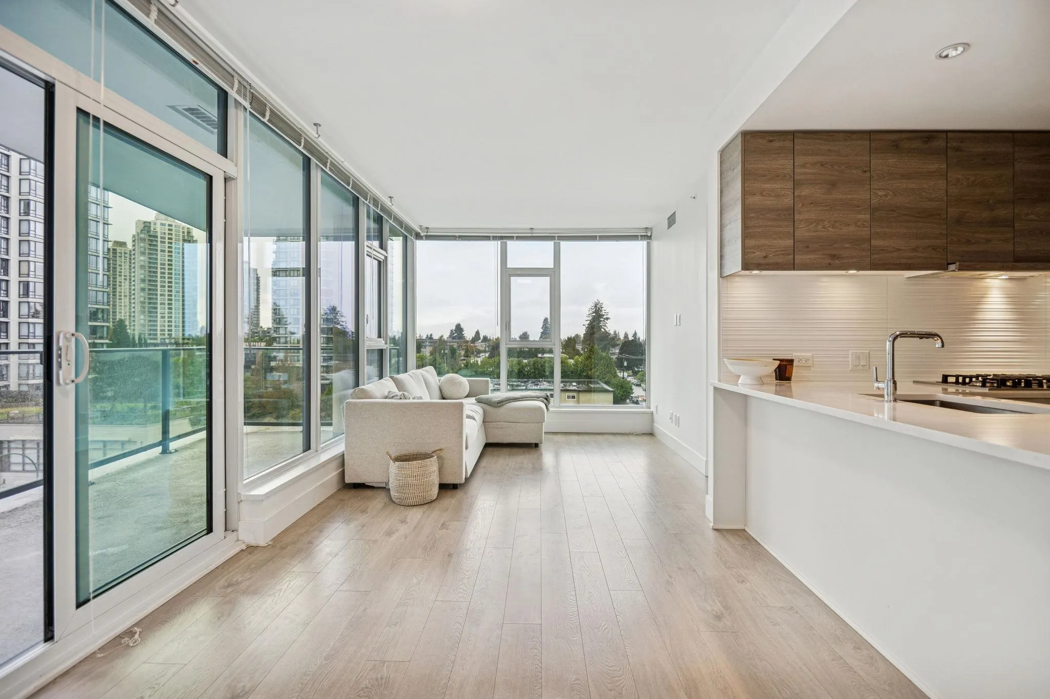 510 7358 Edmonds Street