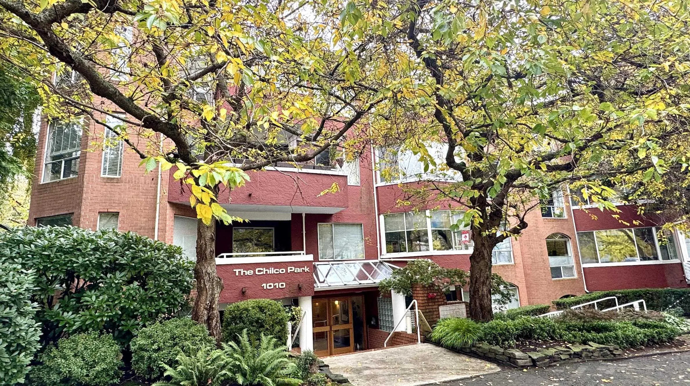403 1010 Chilco Street