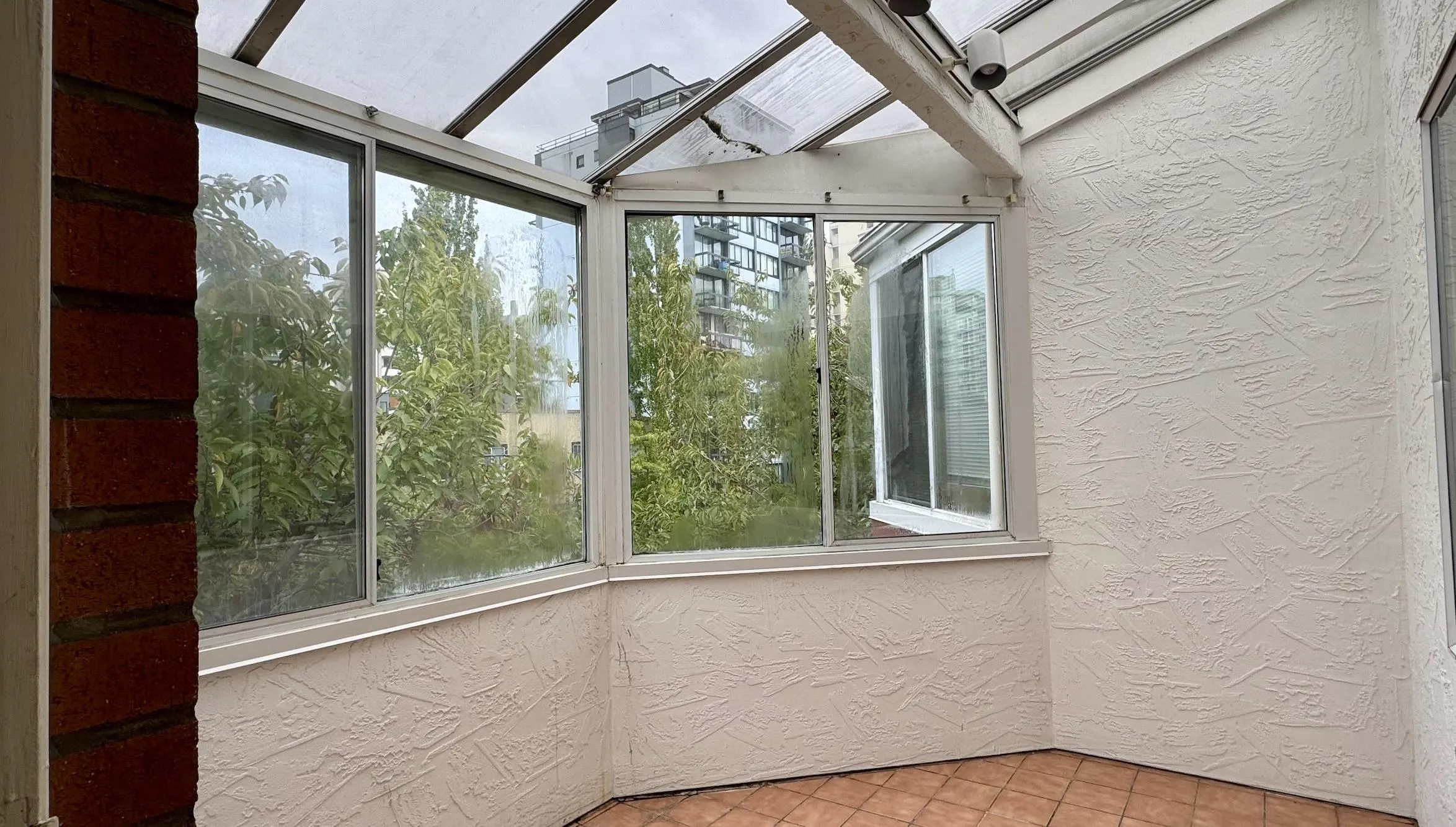 403 1010 Chilco Street