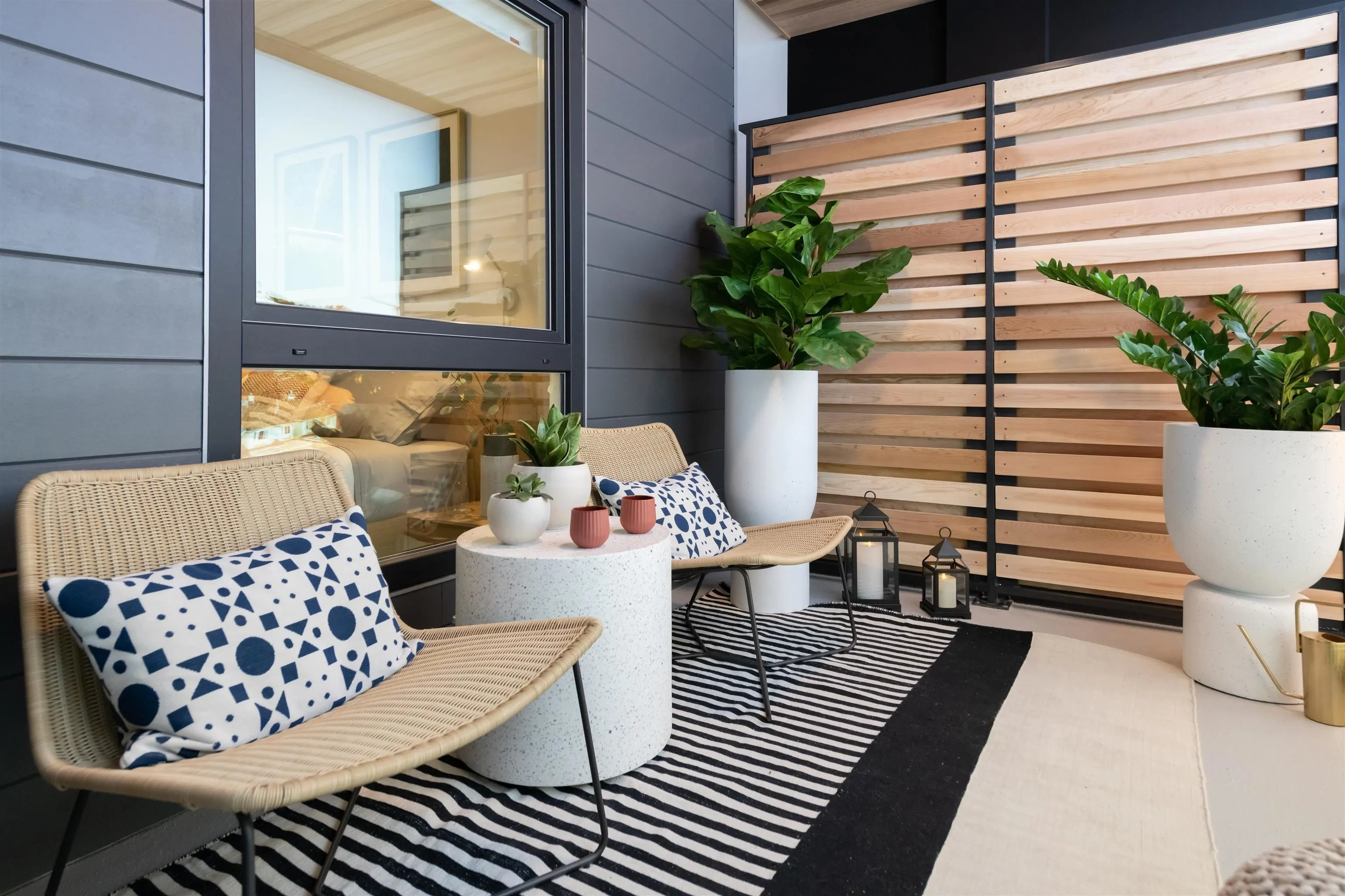 319 203-263 W 49th Avenue