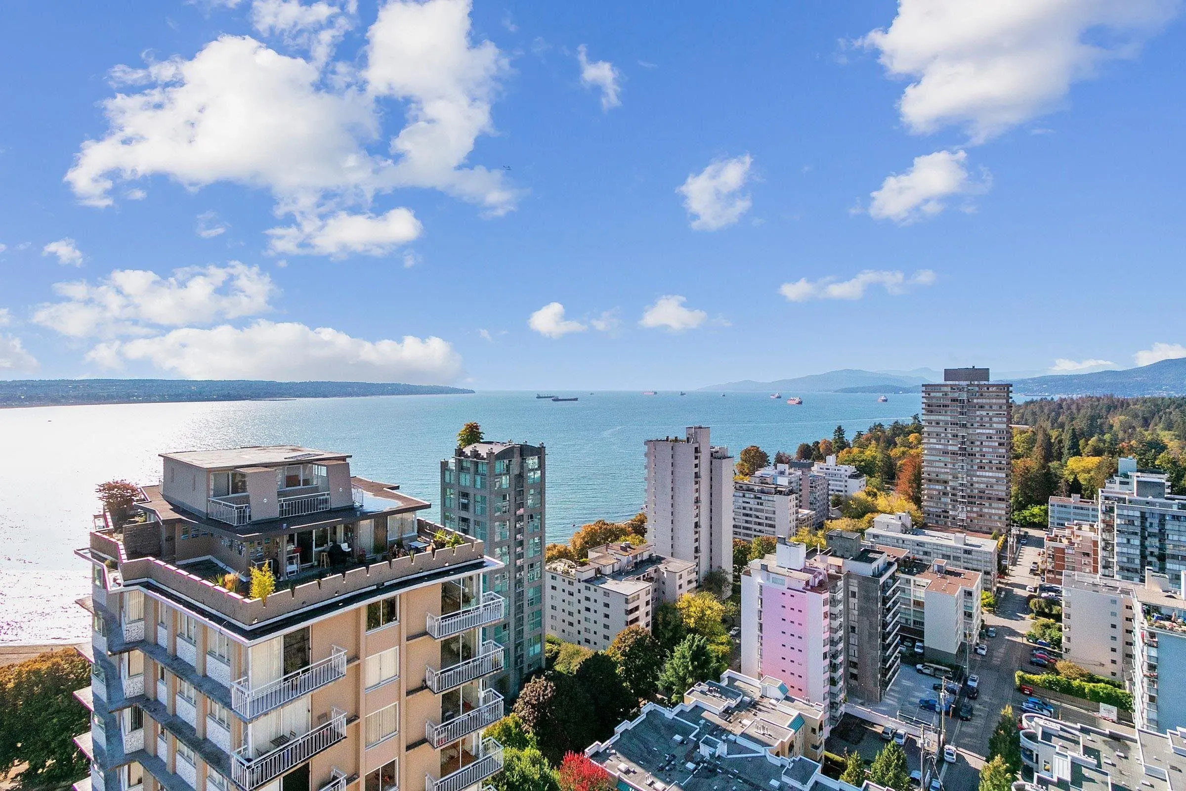 2301 1850 Comox Street