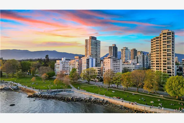 2301 1850 Comox Street