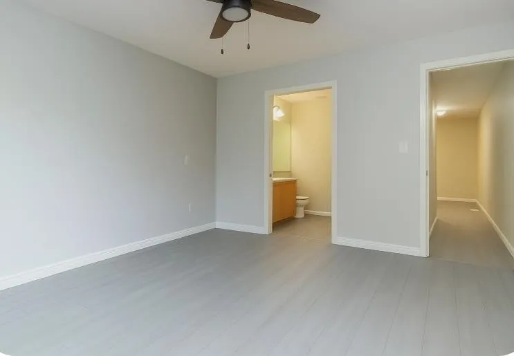 31 11502 Burnett Street