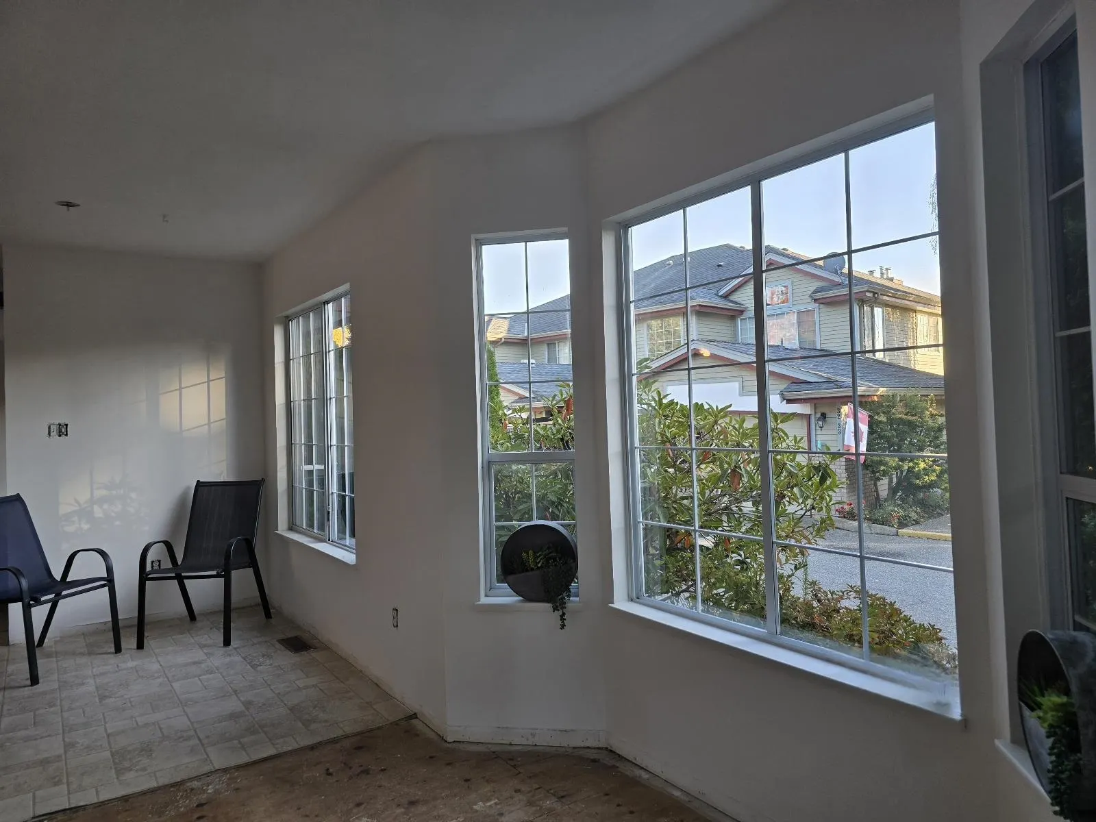 31 11502 Burnett Street