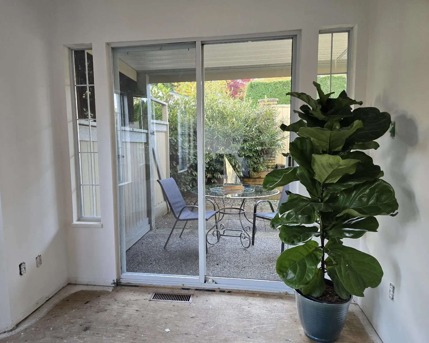 31 11502 Burnett Street