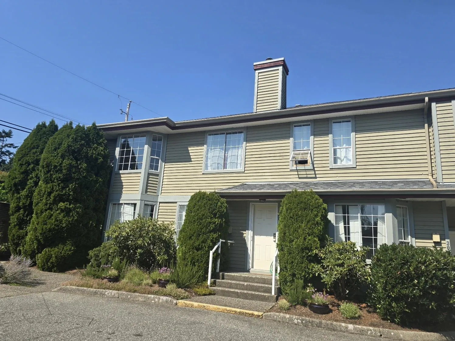 31 11502 Burnett Street