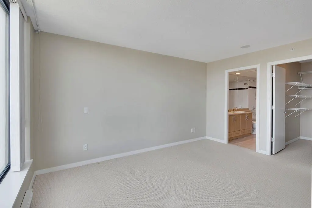 1403 7178 Collier Street