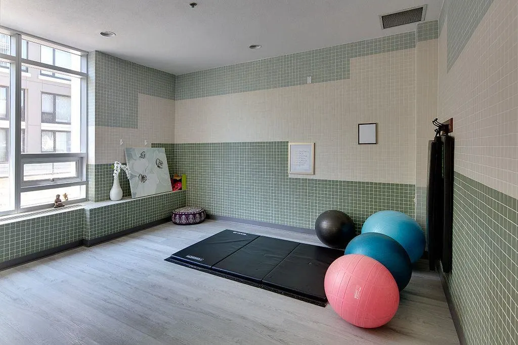 1403 7178 Collier Street