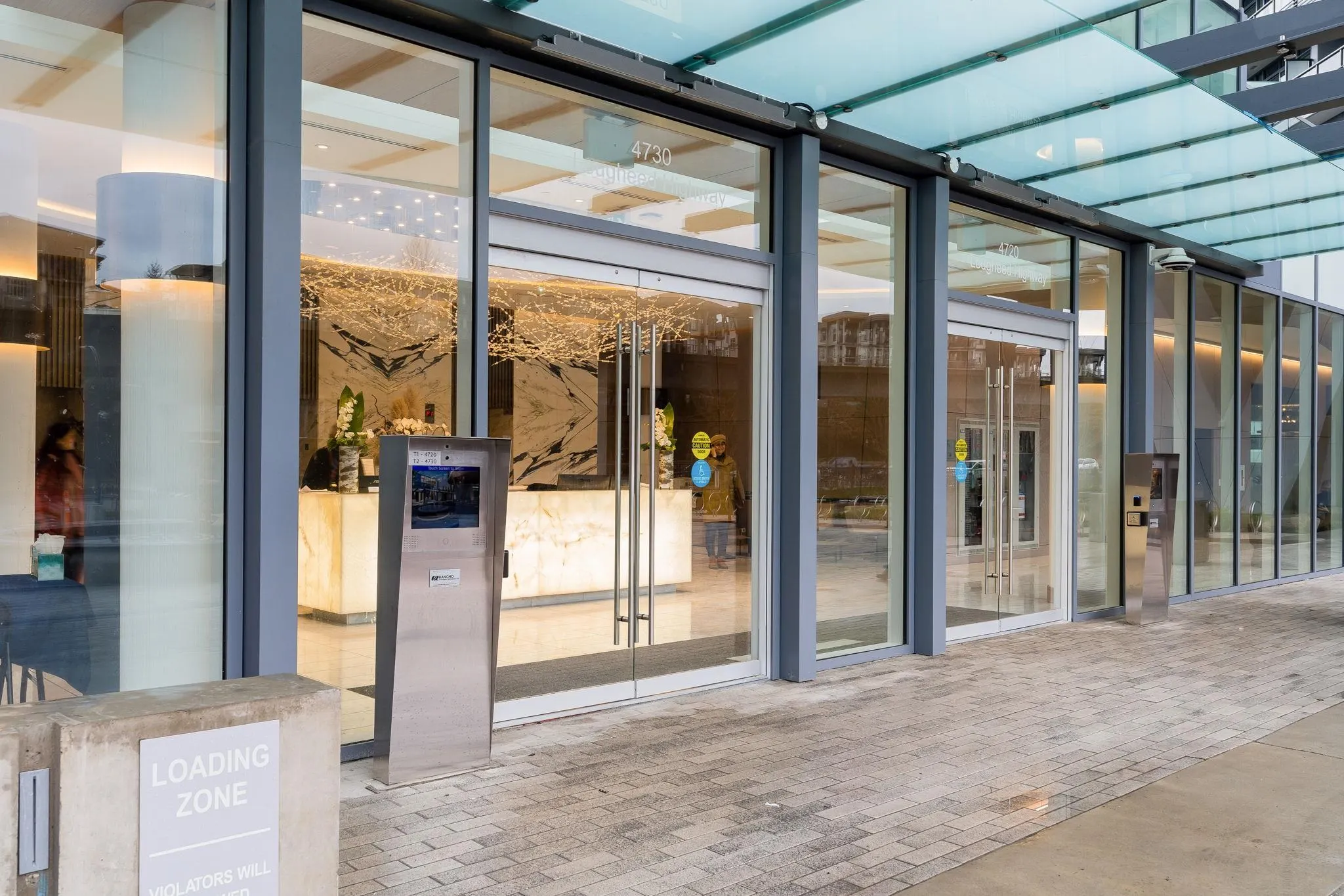 1506 4730 Lougheed Highway