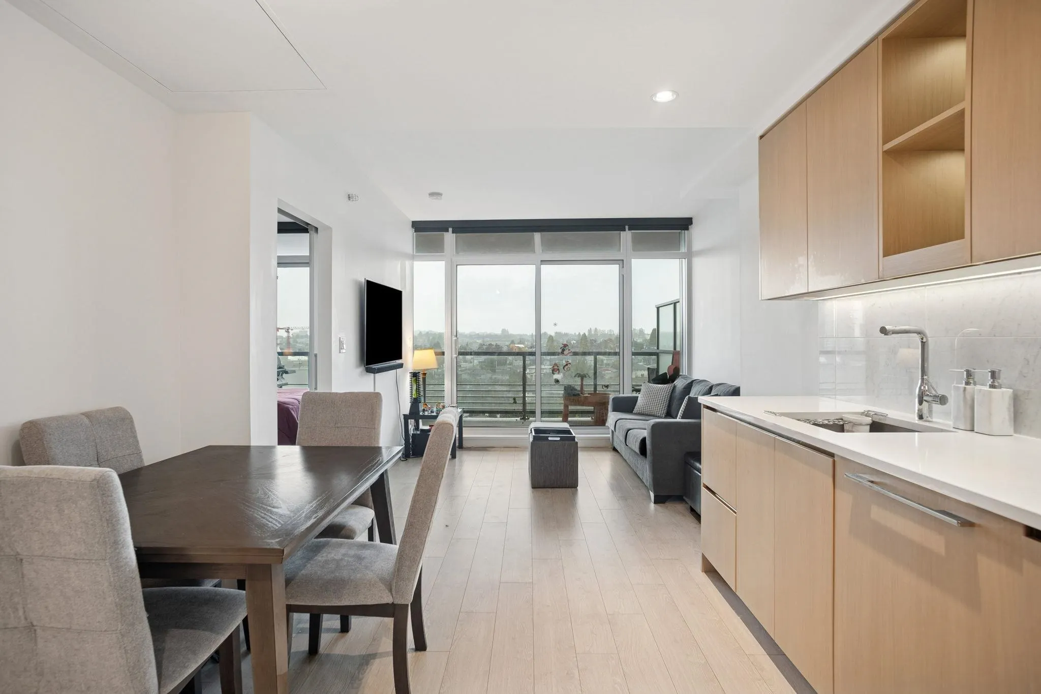 1506 4730 Lougheed Highway