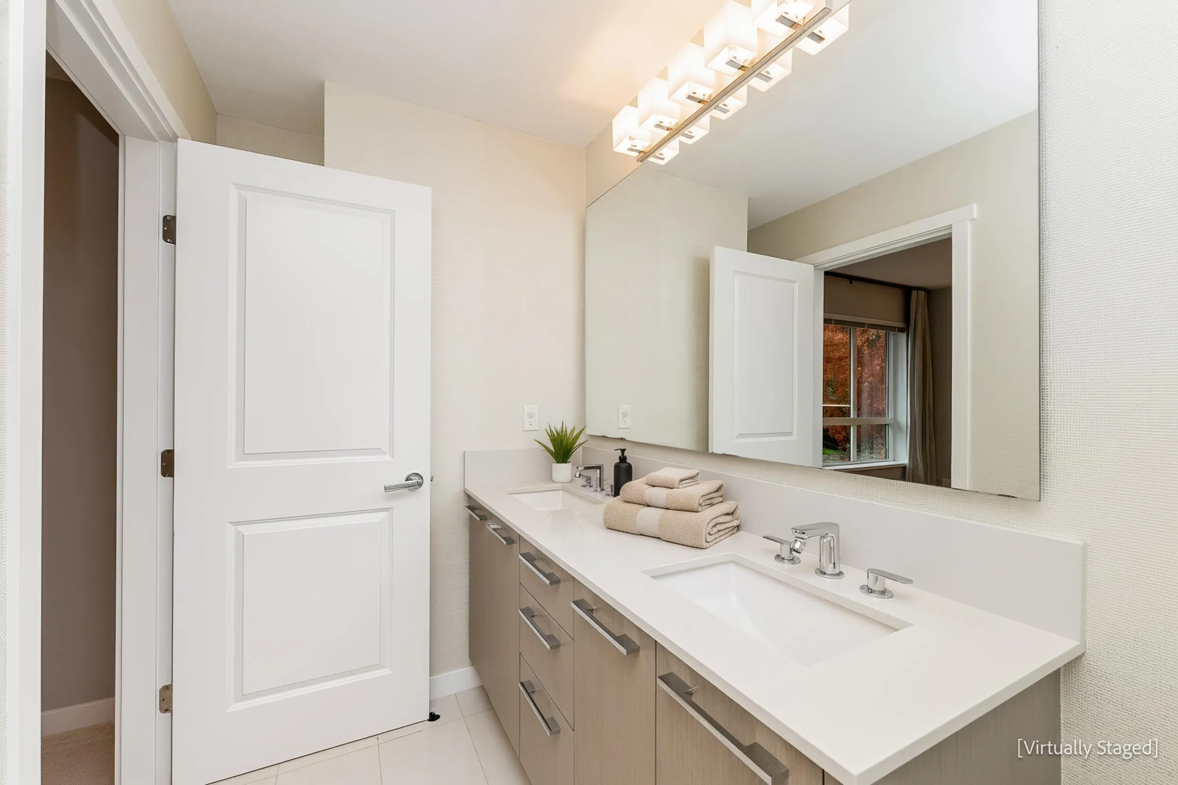 1 3500 Burke Village Promenade