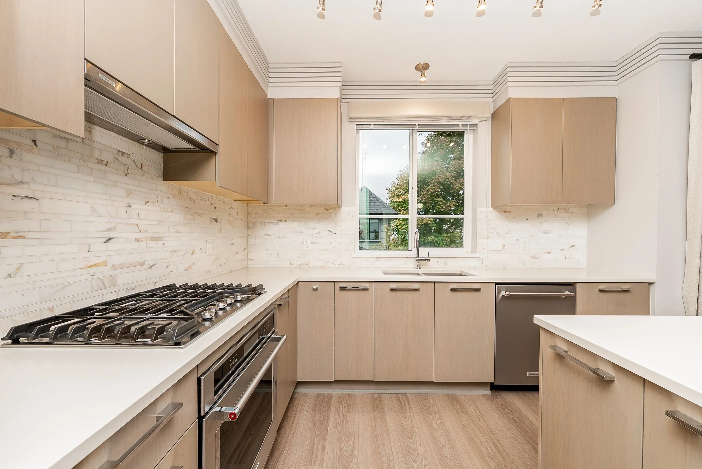 1 3500 Burke Village Promenade