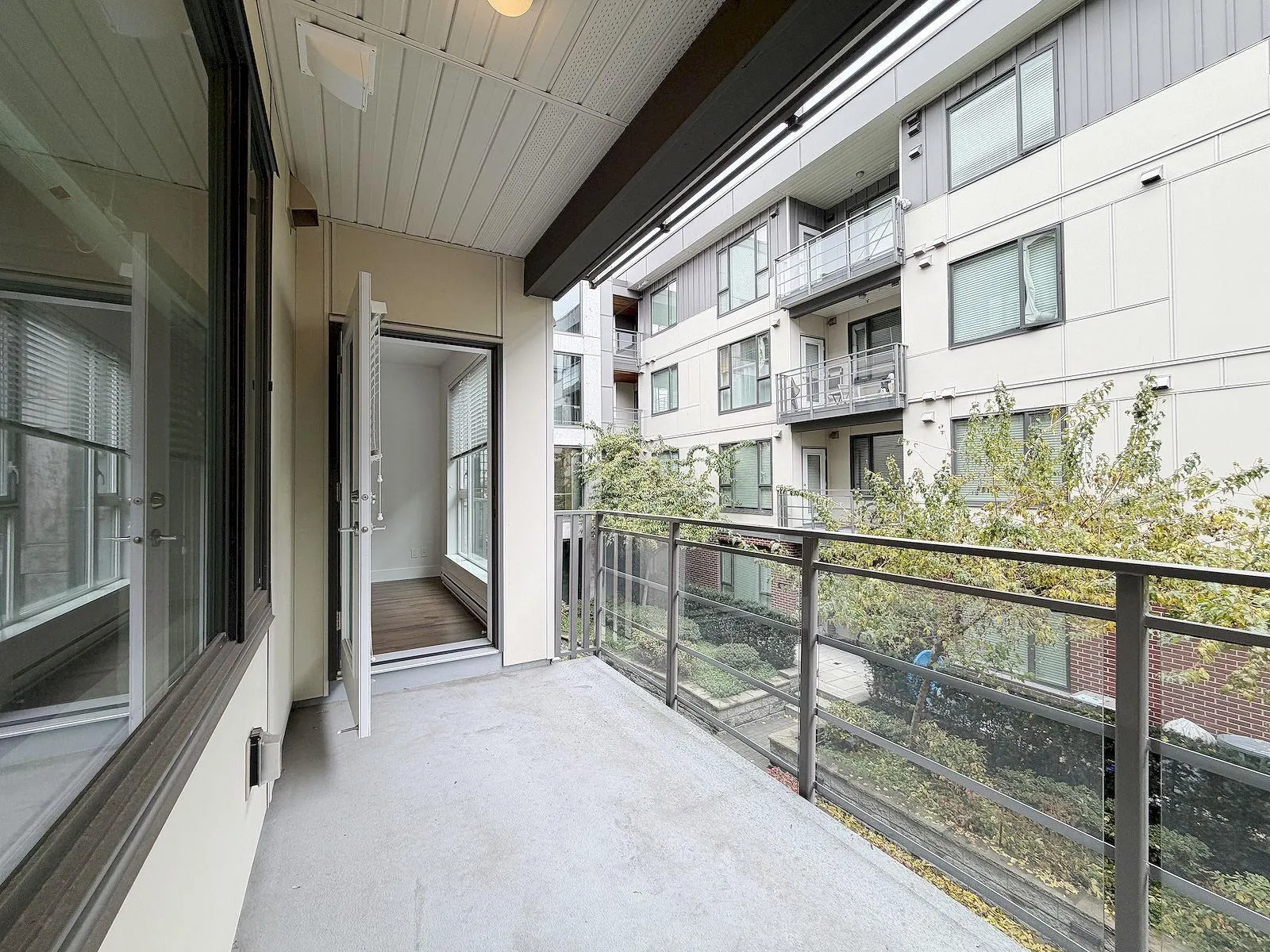 242 5355 Lane Street