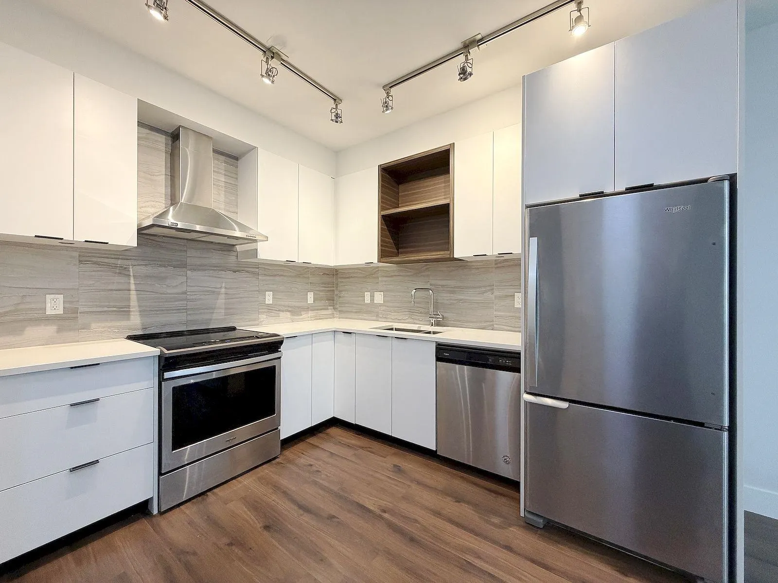 242 5355 Lane Street