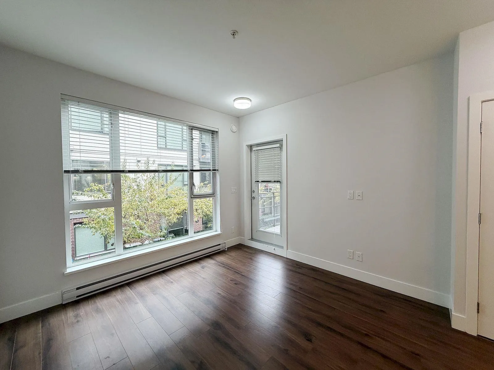 242 5355 Lane Street