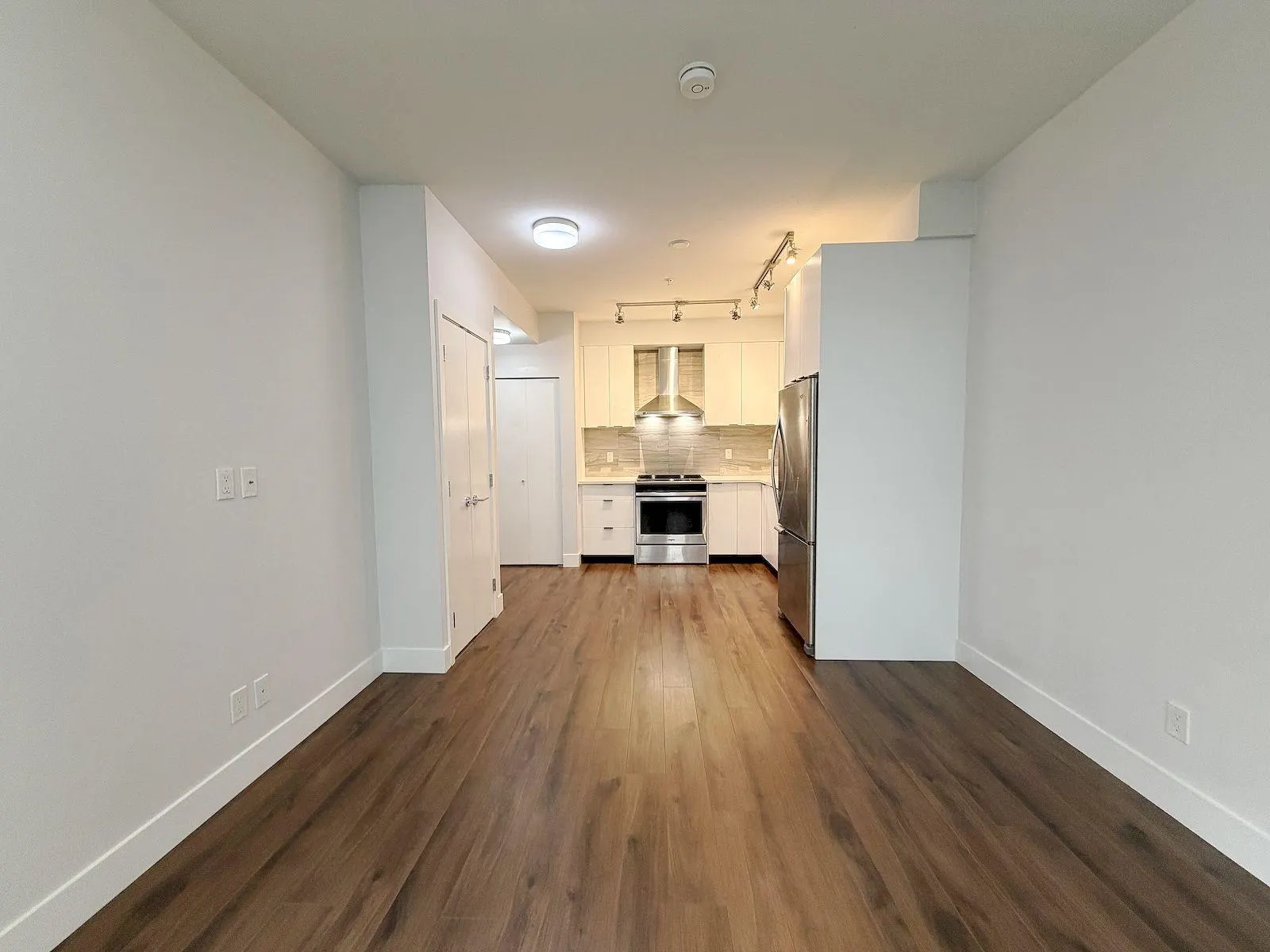 242 5355 Lane Street