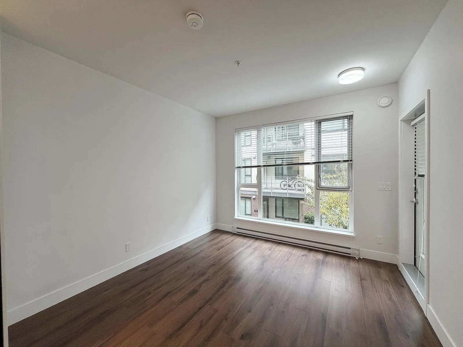 242 5355 Lane Street