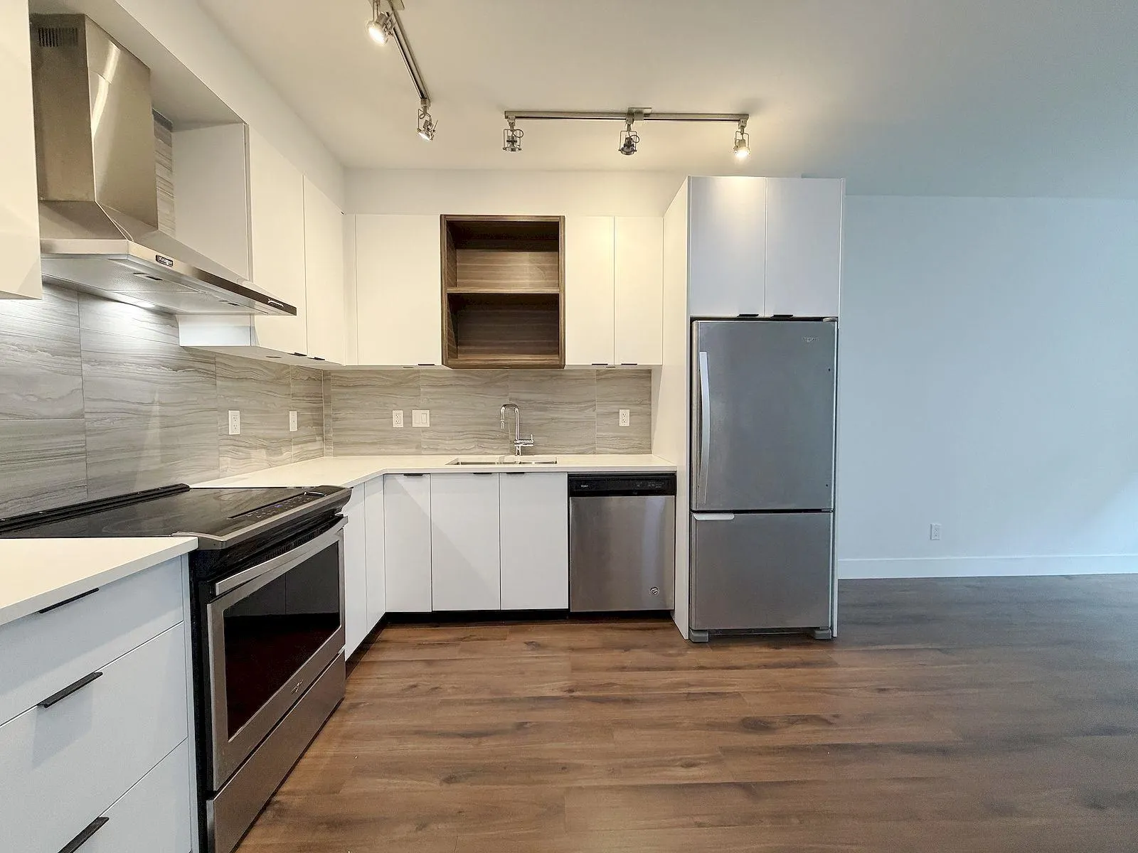 242 5355 Lane Street