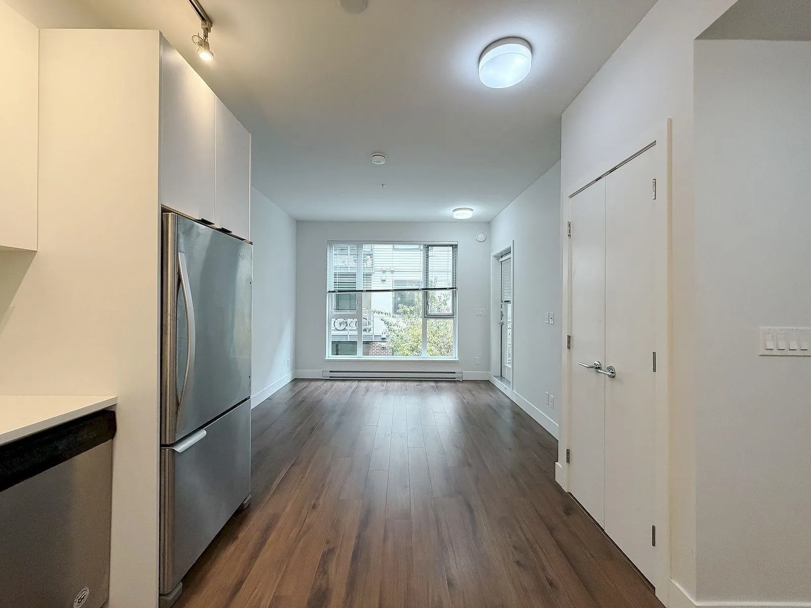 242 5355 Lane Street