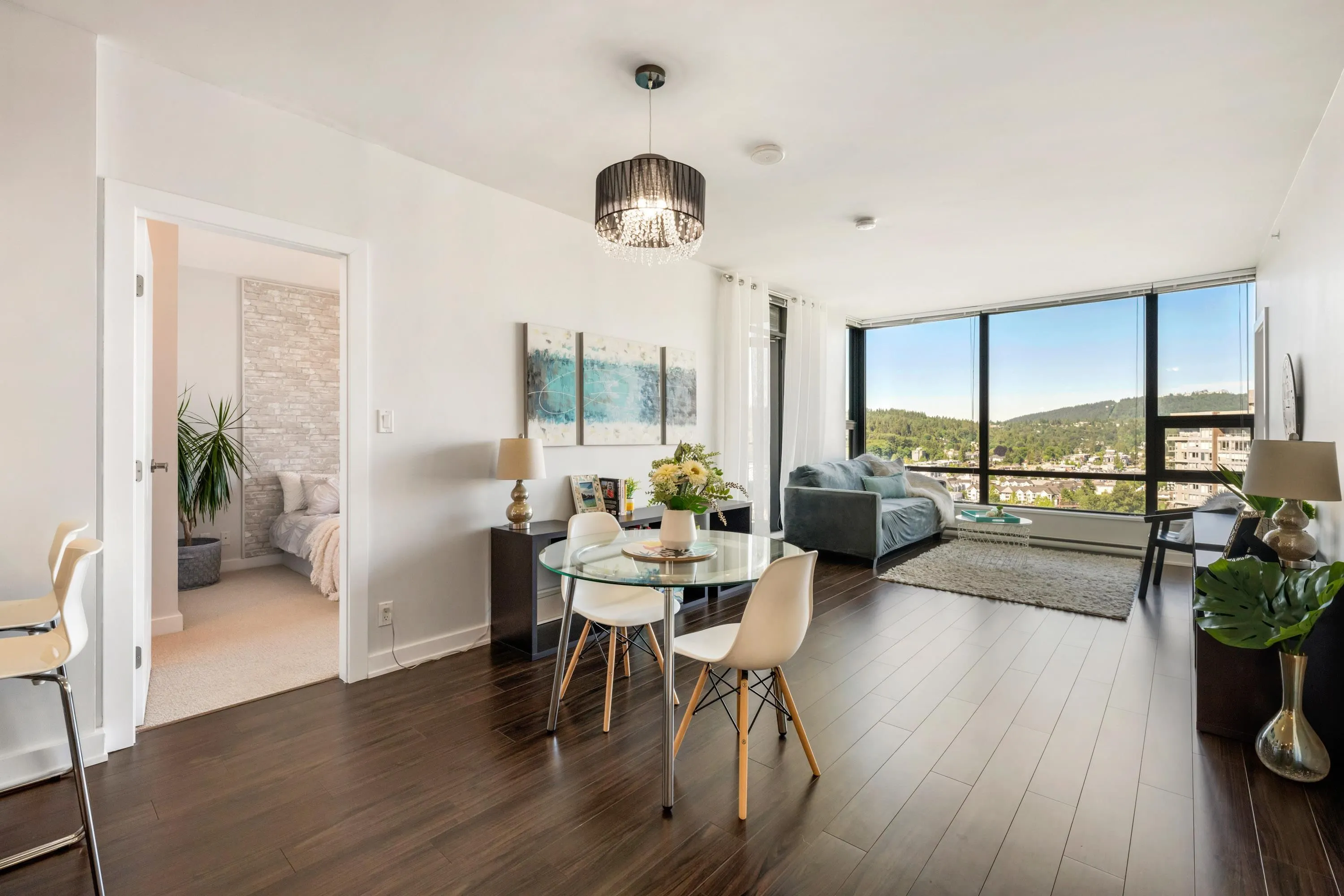 2202 301 Capilano Road