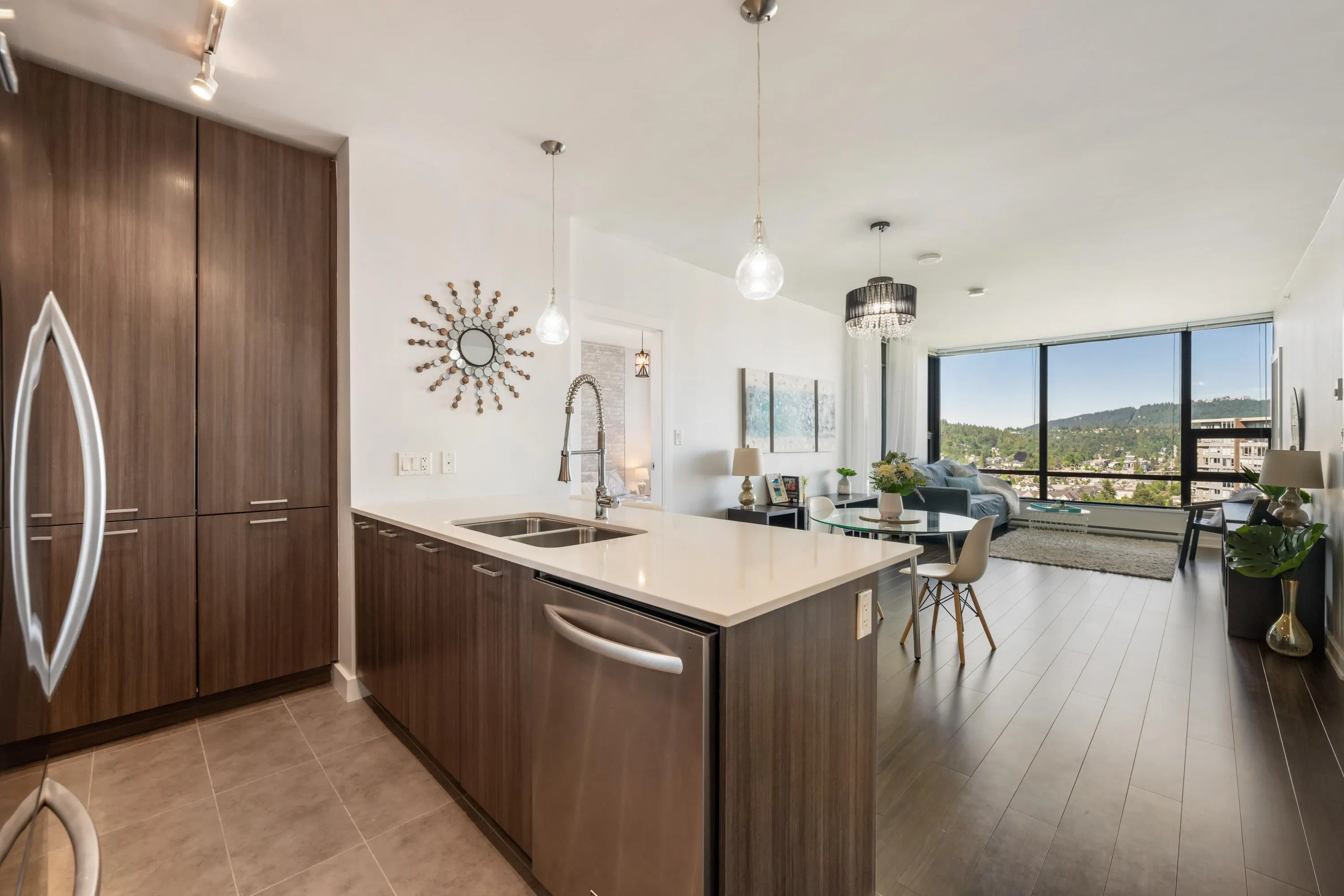 2202 301 Capilano Road