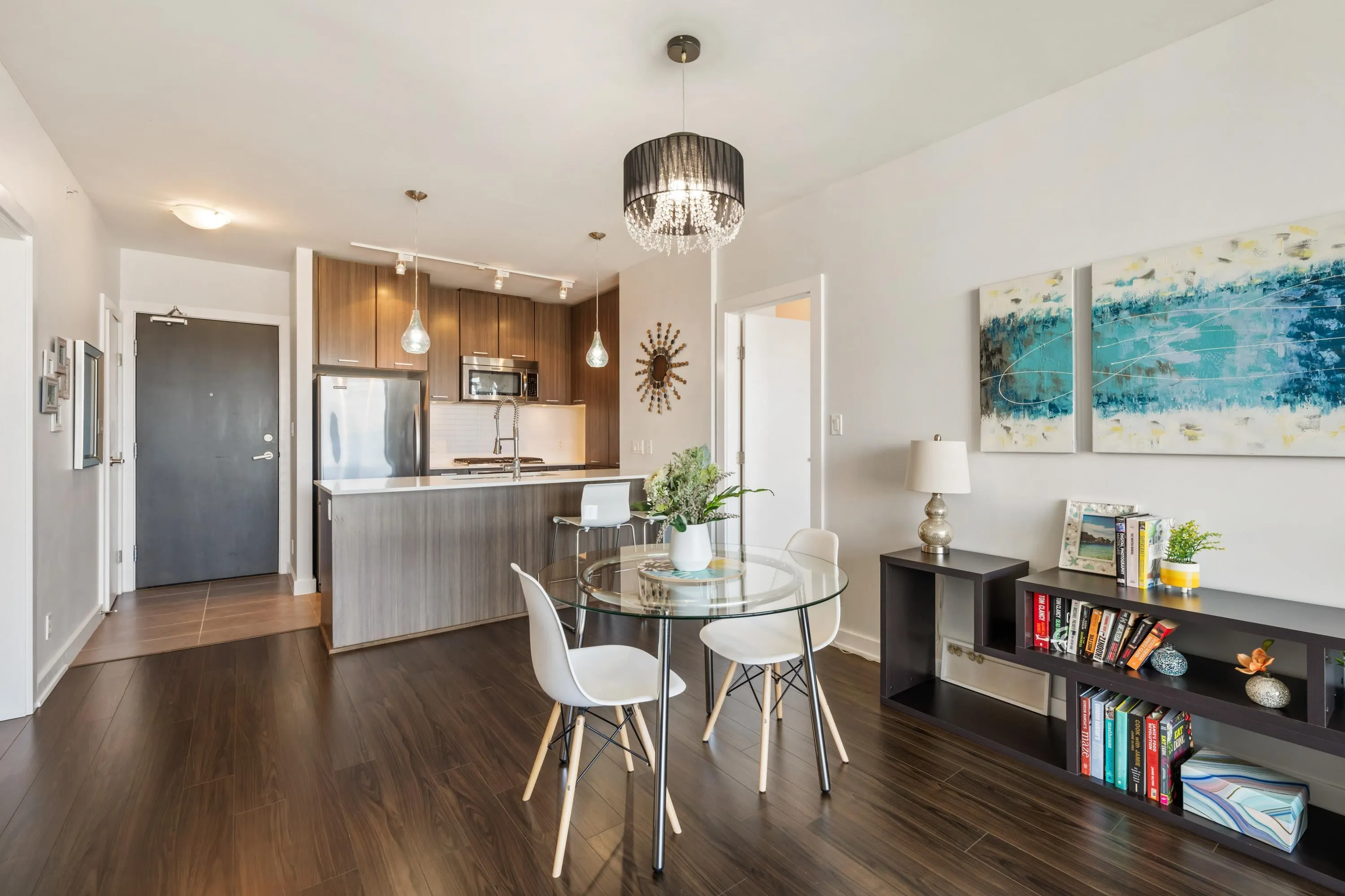 2202 301 Capilano Road