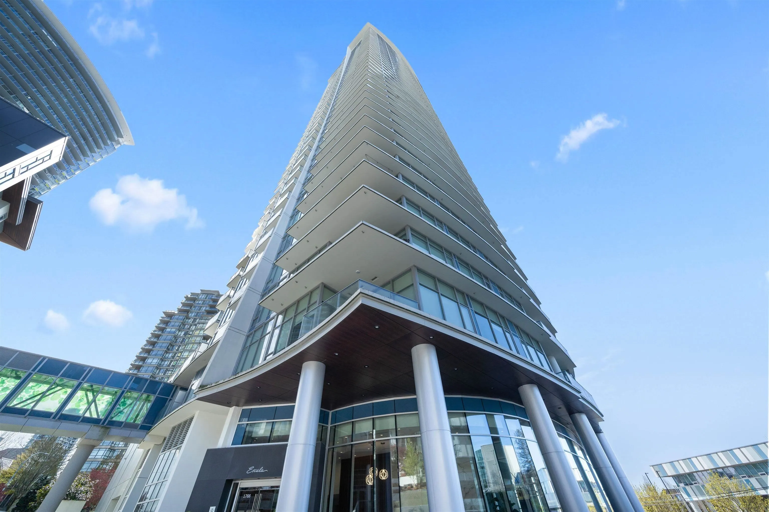 3102 1788 Gilmore Avenue