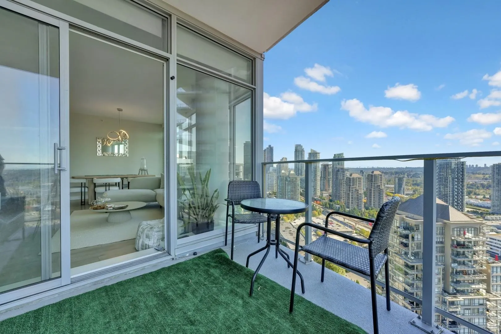 3102 1788 Gilmore Avenue