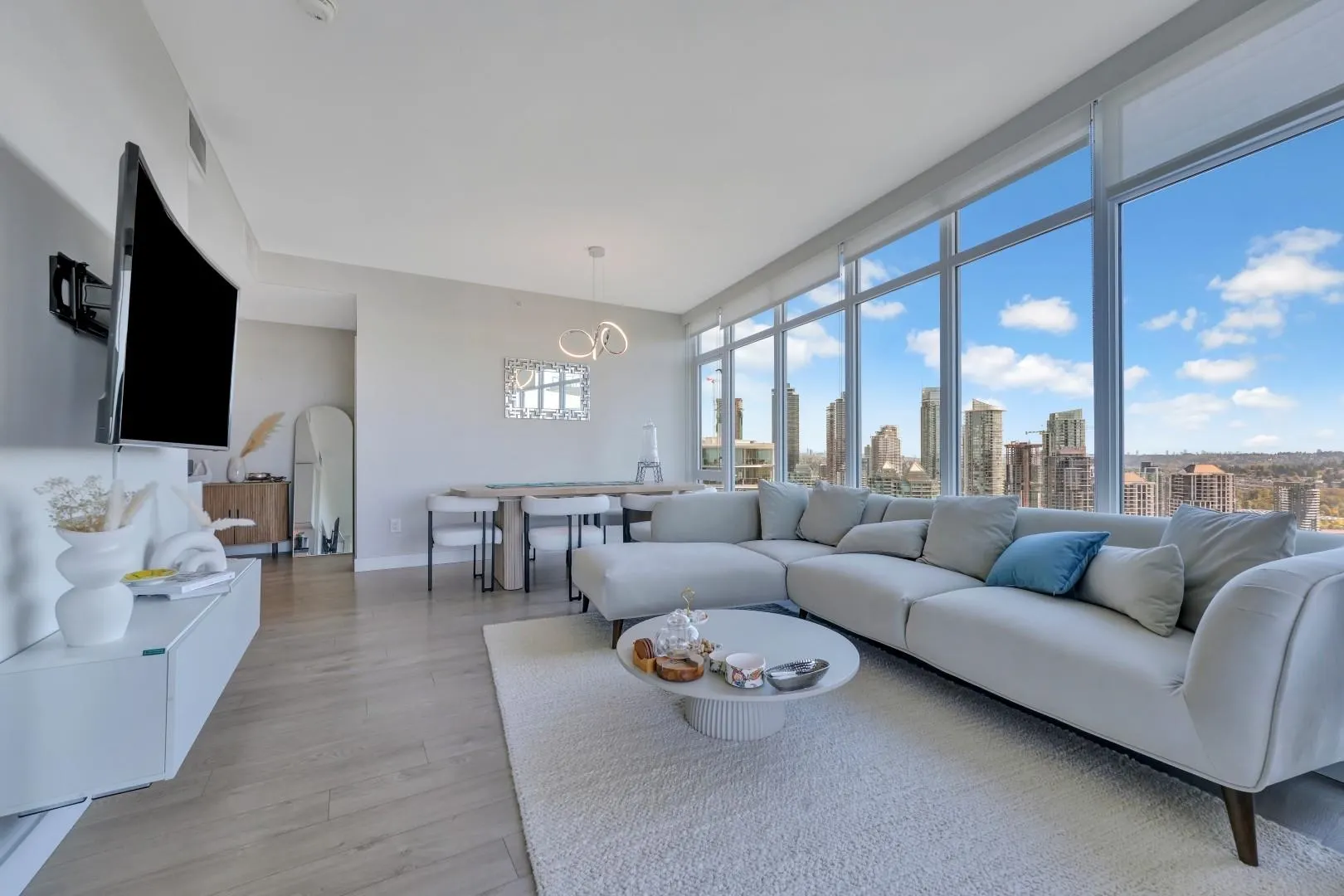 3102 1788 Gilmore Avenue